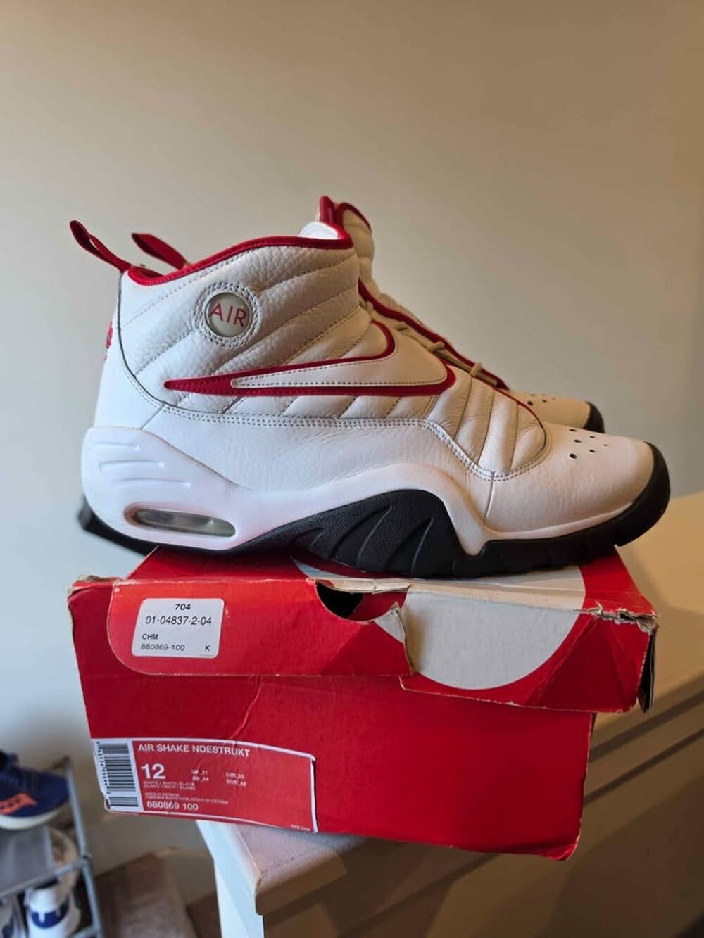Nike Air Shake Ndestrukt Men’s Size 12 – White/Red/Black with Box